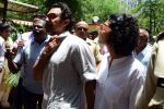 Aamir Khan, Kiran Rao at the funeral of Reema Lagoo on 18th May 2017